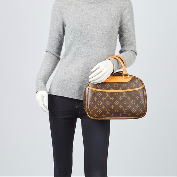 Luis Vuitton trouville monogram canvas handbag includes authentic strap - Picture 4 of 16